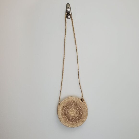 Unbranded round woven summer crossbody bag - Picture 9 of 10